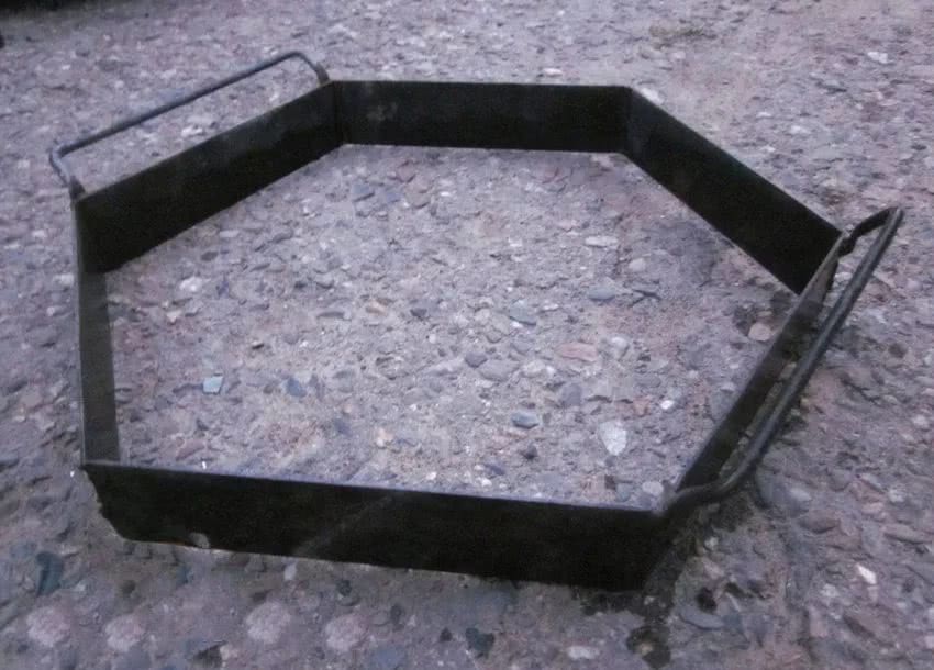 Форма для заливки плиток из листового металла