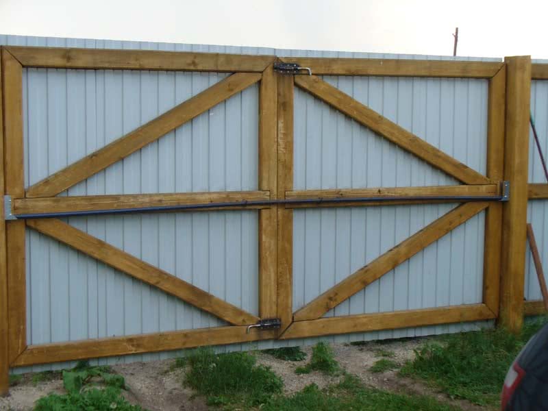 Как сделать деревянные ворота своими руками для частного дома