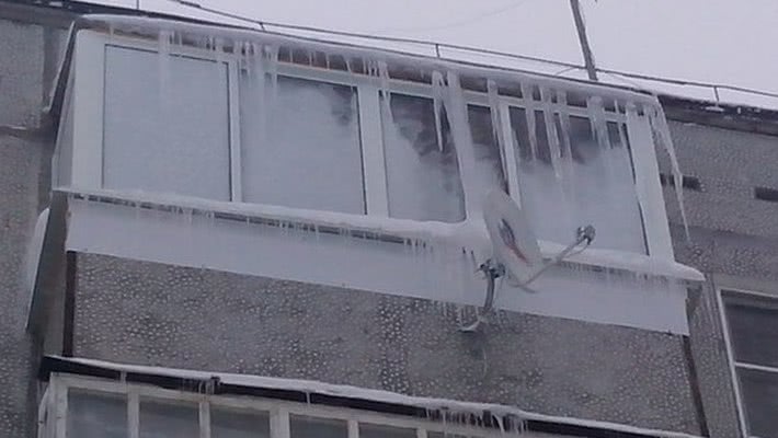 Правильное утепление балкона снижает скорость образования сосулек и их размер