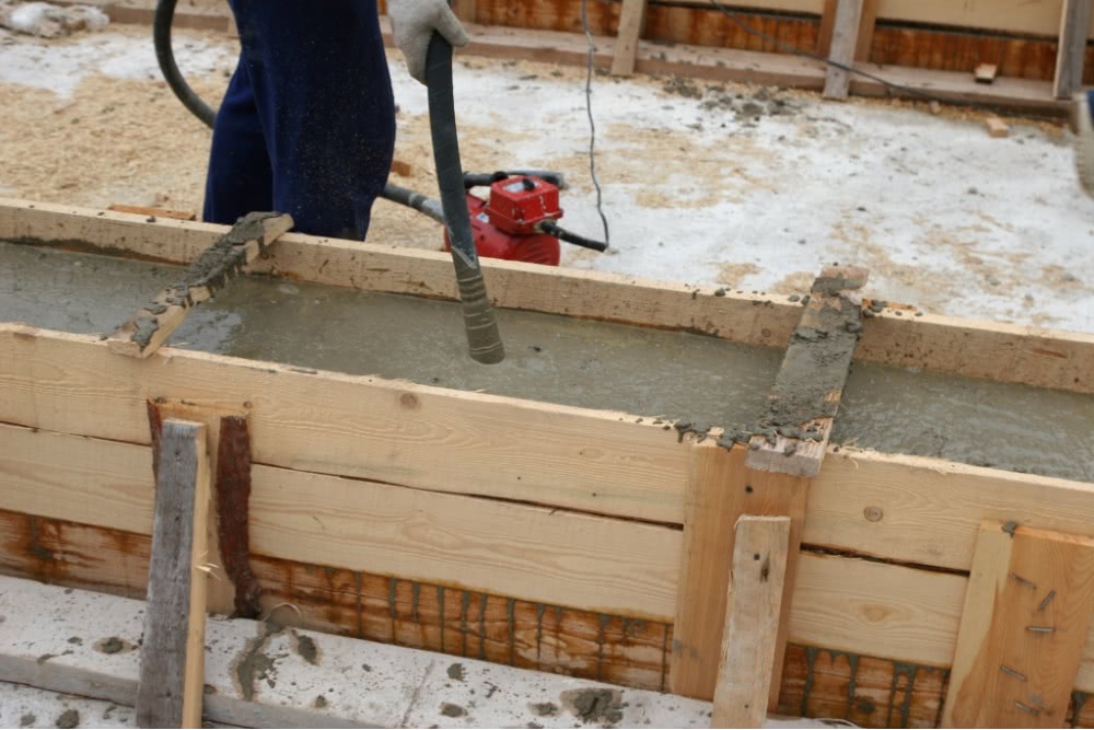 Как пользоваться вибратором для бетона