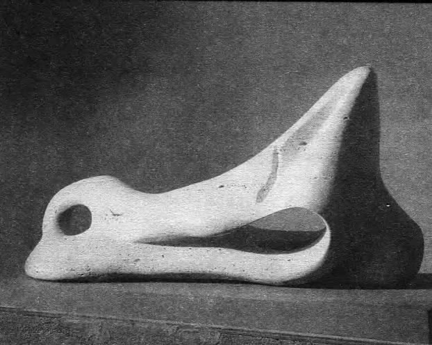 Полулежащая фигура (Кость). Мрамор. Длина 157 см. Генри Мур, 1975