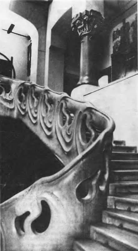 Дом-музей А.М.Горького, интерьер главной лестницы