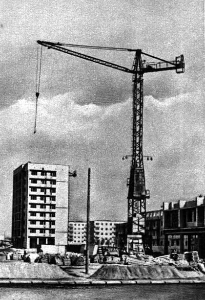 Строительство жилых домов в микрорайоне Зеленый луг. 1964 г.