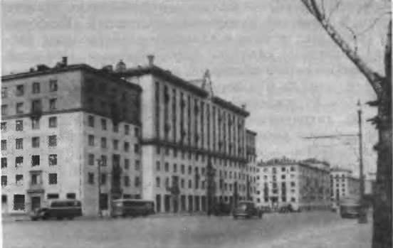 Дом на Ленинском проспекте, 22. Архитектор Г. Гольц, 1939—1941